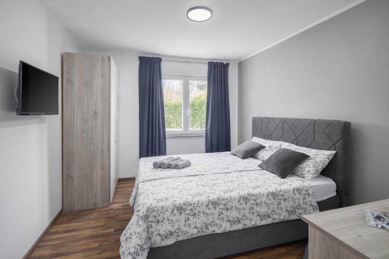 Apartmani Marinac Porec Exterior photo
