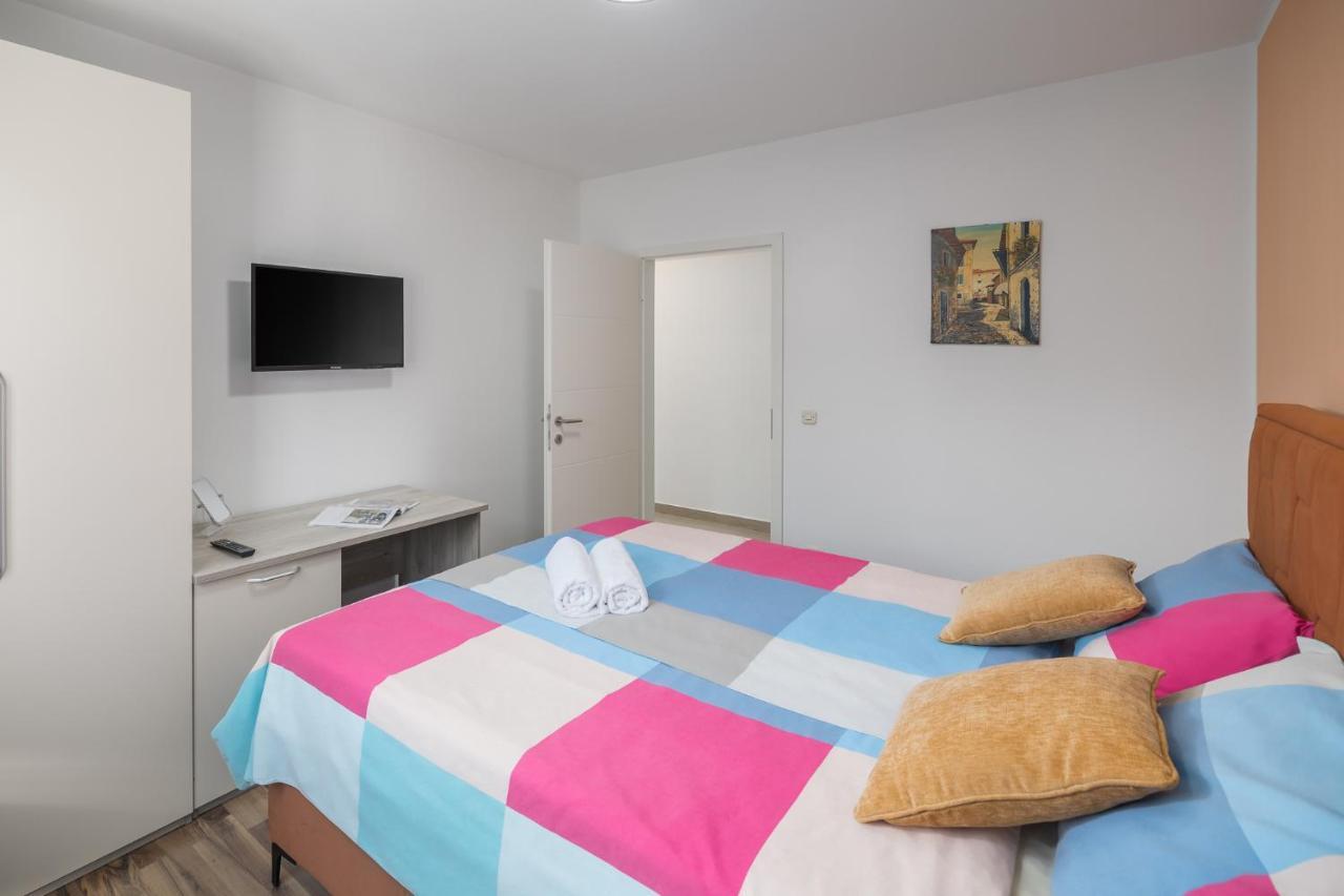 Apartmani Marinac Porec Exterior photo