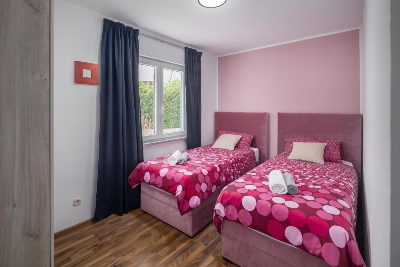 Apartmani Marinac Porec Exterior photo
